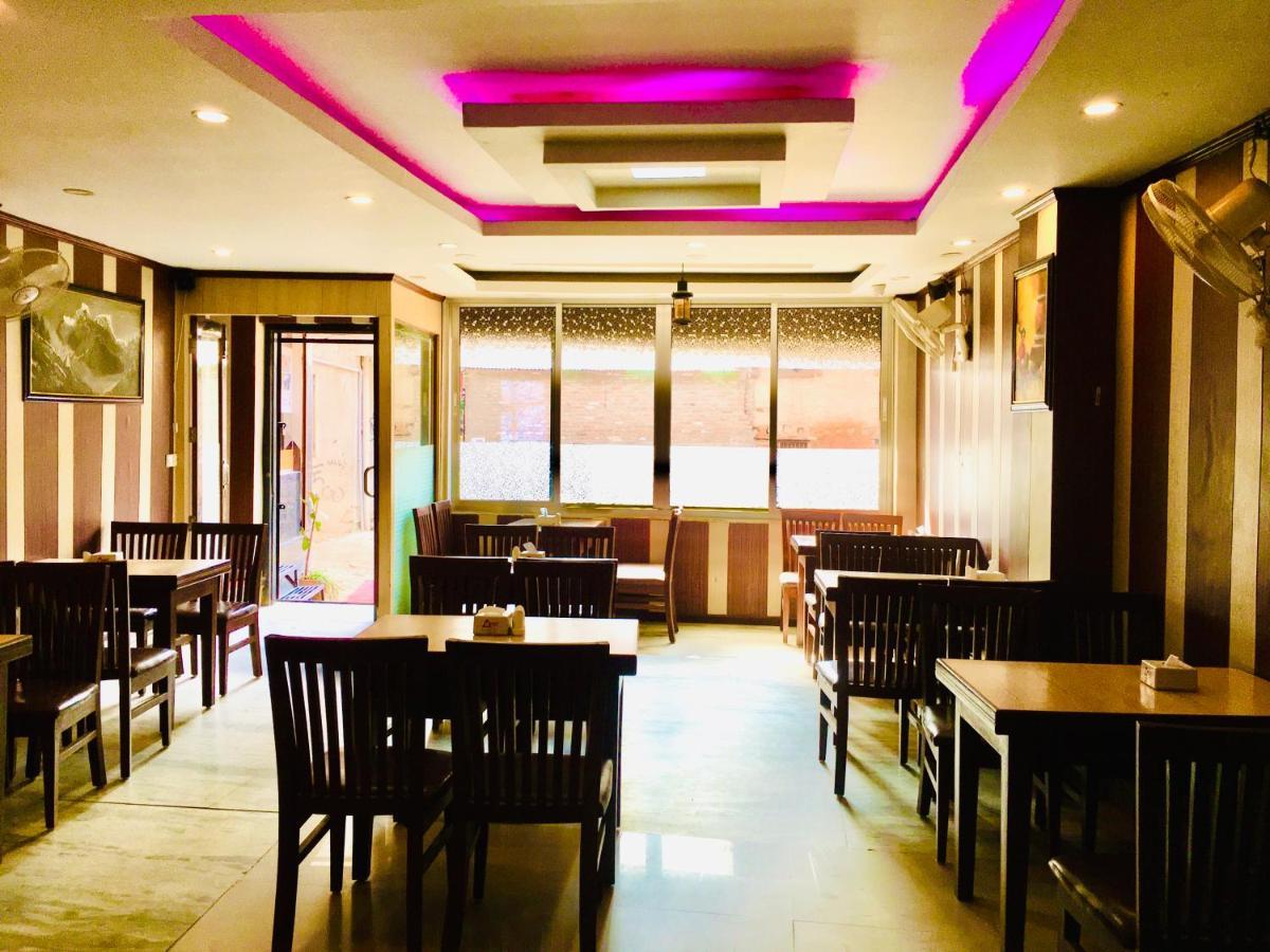 Hotel Ace Катманду Экстерьер фото